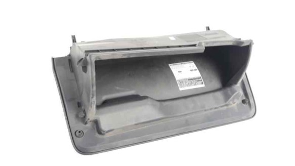 Recambio de guantera para toyota yaris 2017- hybrid active referencia OEM IAM 555510D150  