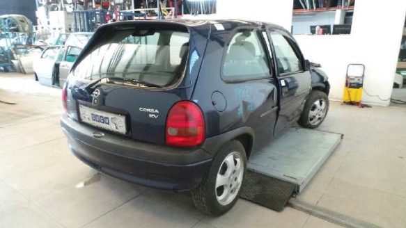 opel corsa b 1996-2000 del año 2000