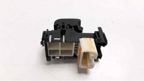 Recambio de mando elevalunas trasero izquierdo para toyota yaris 2017- hybrid active referencia OEM IAM 698300D230  