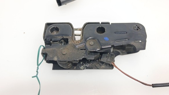 Recambio de cerradura capot para audi a3 (8p1) 2003-2013 2.0 tdi 16v referencia OEM IAM 8P0823509H 8P0823509H 