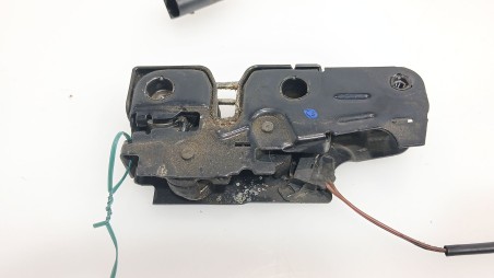 Recambio de cerradura capot para audi a3 (8p1) 2003-2013 2.0 tdi 16v referencia OEM IAM 8P0823509H 8P0823509H 