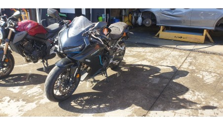 honda cbr 650r 2018- del año 2023