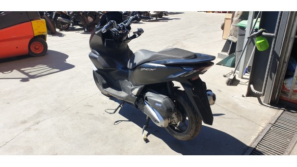 honda pcx 125 2018- del año 2023