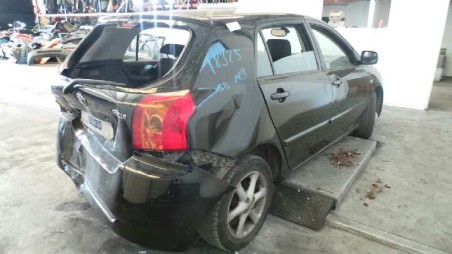 toyota corolla (e12) 2001-2007 del año 2006