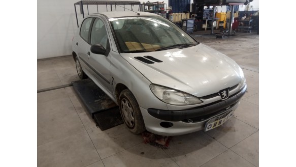 peugeot 206 hatchback (2a/c) 1998-2012 del año 2000
