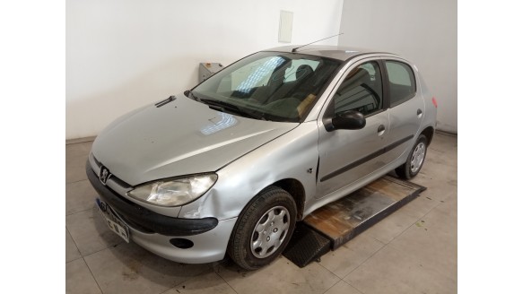 peugeot 206 hatchback (2a/c) 1998-2012 del año 2000