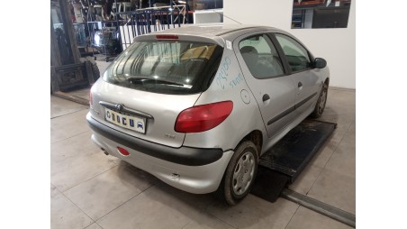 peugeot 206 hatchback (2a/c) 1998-2012 del año 2000