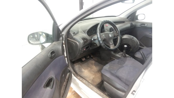 peugeot 206 hatchback (2a/c) 1998-2012 del año 2000