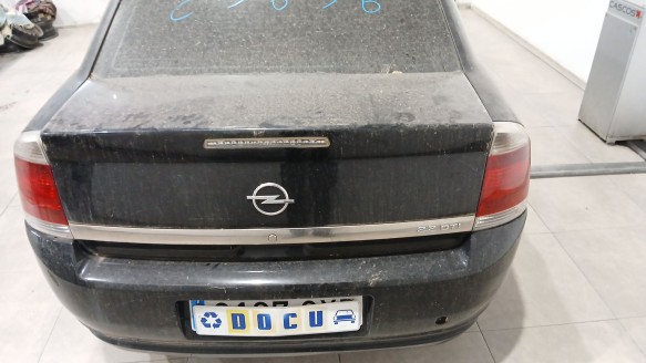 opel vectra c (z02) 2002-2009 del año 2004