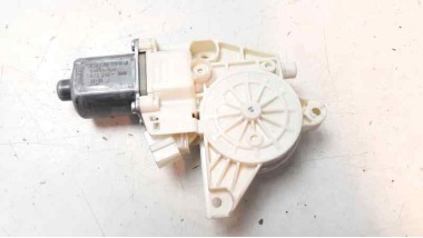 Recambio de motor elevalunas delantero izquierdo para mercedes-benz clase e (w212) lim. 2009-2016 1.8 cgi cat referencia OEM IAM