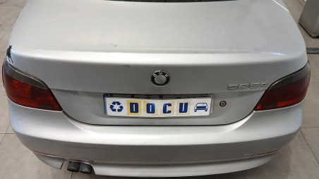 bmw 5 (e60) 2001-2010 del año 2004
