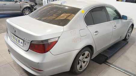 bmw 5 (e60) 2001-2010 del año 2004