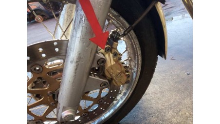 Recambio de pinza de freno delantera izquierda para guzzi nevada 2005-2007 nevada 750 referencia OEM IAM GU01652230  