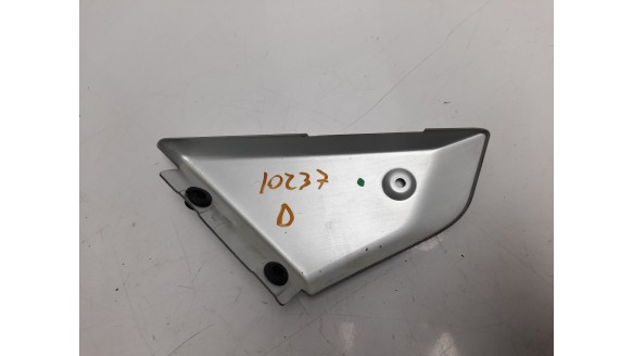 Recambio de moldura para ducati scrambler 1100 2017- scrambler 1100 referencia OEM IAM 4601G331AB  