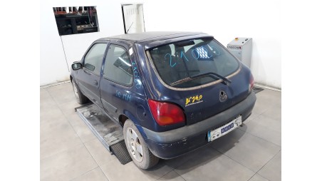 ford fiesta berlina (dx) 1999-2002 del año 2001