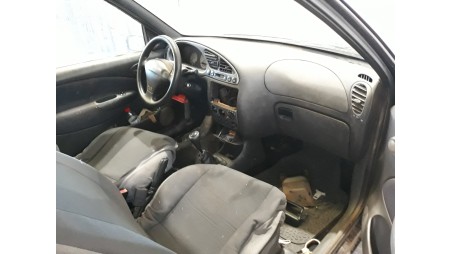 ford fiesta berlina (dx) 1999-2002 del año 2001