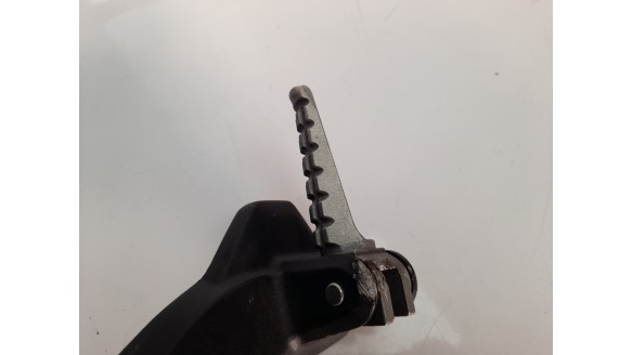 Recambio de estribo lateral para ducati scrambler 1100 2017- scrambler 1100 referencia OEM IAM 2831A  