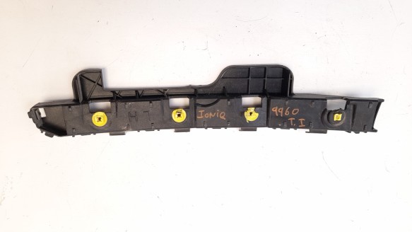 Recambio de moldura para hyundai ioniq 2016- referencia OEM IAM 86613G2000  