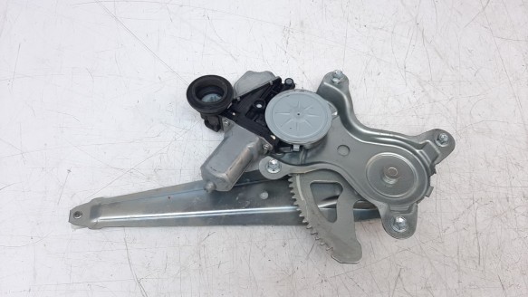 Recambio de elevalunas trasero derecho para lexus is 2013- 2.5 16v cat (híbrido) referencia OEM IAM 6980333050  