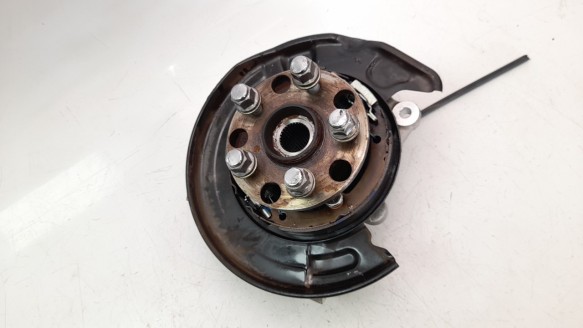 Recambio de mangueta trasera izquierda para lexus is 2013- 2.5 16v cat (híbrido) referencia OEM IAM 4230553020  