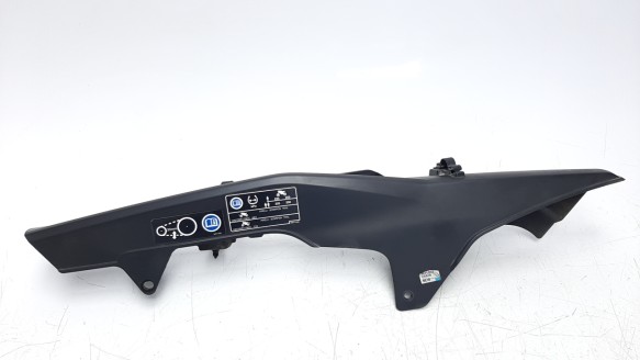 Recambio de moldura para honda vfr800x crossrunner 2015- crossrunner (vfr800x) referencia OEM IAM 40510MGY640  