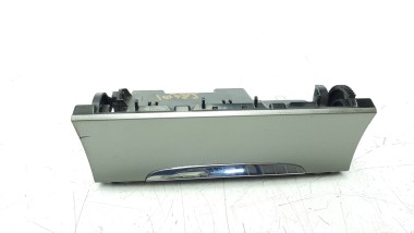 Recambio de cenicero para volkswagen passat berlina (3c2) 2005-2010 2.0 tdi referencia OEM IAM 3C0863284A 3C0857961A 