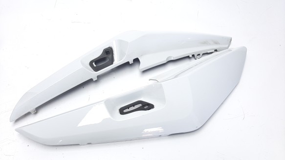 Recambio de moldura para bmw k 1600 gt/gtl 2011-2016 referencia OEM IAM 40860267090 54228910 46627709505