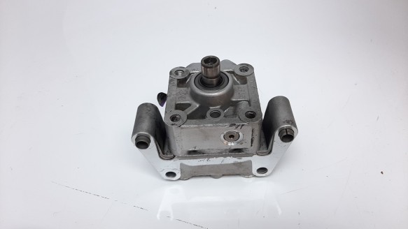 Recambio de bomba direccion para jaguar xf 2007-2015 3.0 v6 24v cat referencia OEM IAM 2W933A696BC  