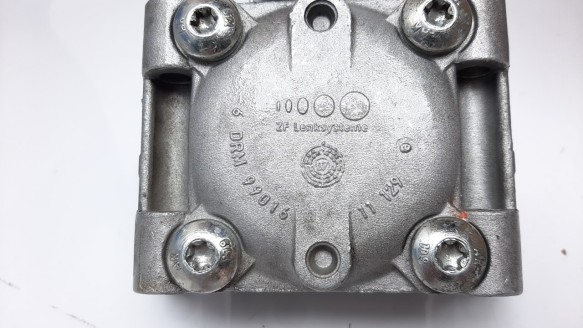 Recambio de bomba direccion para jaguar xf 2007-2015 3.0 v6 24v cat referencia OEM IAM 2W933A696BC  