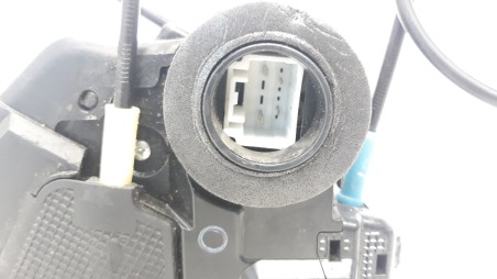 Recambio de cerradura puerta trasera izquierda para toyota rav 4 2012-2019 referencia OEM IAM 6906033120  