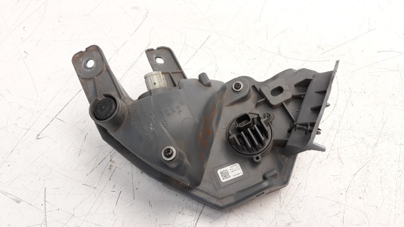 Recambio de piloto trasero izquierdo paragolpes para toyota rav 4 2012-2019 referencia OEM IAM 8149042060  