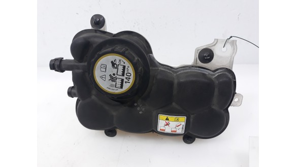 Recambio de deposito expansion para jaguar xf ii (x260) 2015- 3.0 d referencia OEM IAM YC158B099AA YC158B099AA 