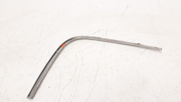 Recambio de moldura para peugeot 2008 (--.2013) 2013-2019 1.2 12v e-thp referencia OEM IAM 9800983880  