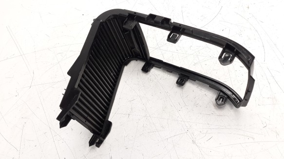 Recambio de moldura para peugeot 2008 (--.2013) 2013-2019 1.2 12v e-thp referencia OEM IAM 9678251577  