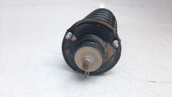 Recambio de amortiguador delantero derecho para toyota hilux (kun) 2005-2016 referencia OEM IAM 485108Z208  