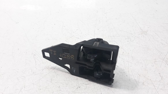 Recambio de maneta interior trasera izquierda para toyota hilux (kun) 2005-2016 referencia OEM IAM 692060K110C1  