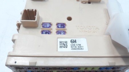 Recambio de caja reles / fusibles para toyota rav 4 2012-2019 referencia OEM IAM 8273042811 63586798 