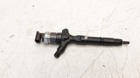 Recambio de inyector para toyota land cruiser (j12) 2002-2009 3.0 turbodiesel referencia OEM IAM 2367030080  