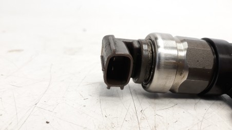 Recambio de inyector para toyota land cruiser (j12) 2002-2009 3.0 turbodiesel referencia OEM IAM 2367030080  