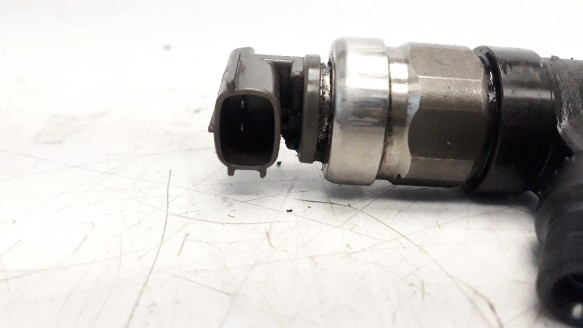 Recambio de inyector para toyota land cruiser (j12) 2002-2009 3.0 turbodiesel referencia OEM IAM 2367030080  