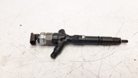 Recambio de inyector para toyota land cruiser (j12) 2002-2009 3.0 turbodiesel referencia OEM IAM 2367030080  