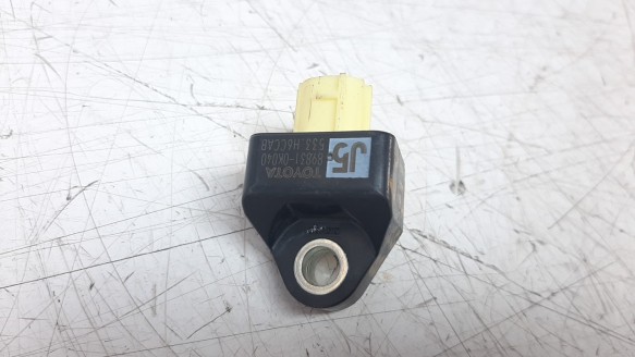 Recambio de sensor para toyota hilux (kun) 2005-2016 referencia OEM IAM 898310K040  