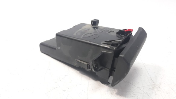 Recambio de moldura para toyota hilux (kun) 2005-2016 referencia OEM IAM 66995KK040 55628KK040 