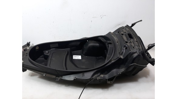 Recambio de compartimento del casco para piaggio mp3 - mp3 400 lt (m64) referencia OEM IAM 655799 655799 