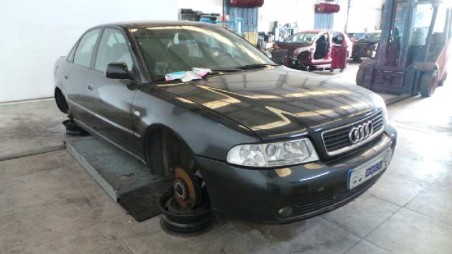 audi a4 berlina (b5) 1999-2000 del año 2004