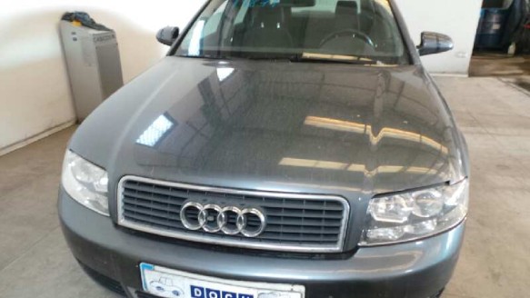 audi a4 berlina (8e) 2000-2004 del año 2002