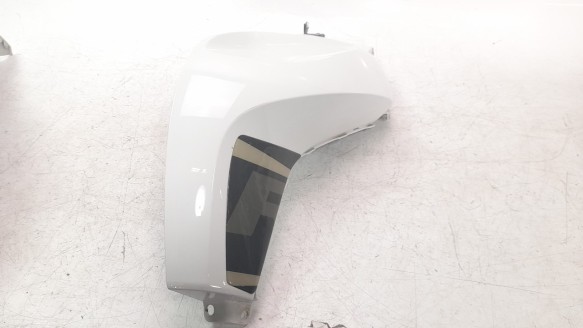 Recambio de moldura para bmw r 1250 rt 2018- referencia OEM IAM 40902327090  