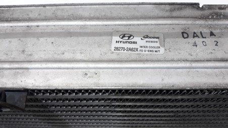 Recambio de intercooler para hyundai i30 (fd) 2007-2012 1.6 crdi referencia OEM IAM 282712A600 282702A62X 282702A62X