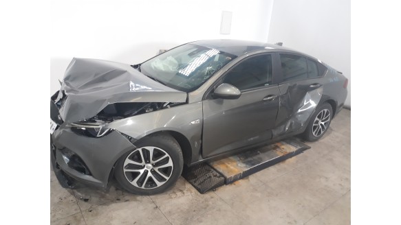 opel insignia grand sport 2017- del año 2018