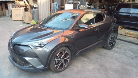 toyota c-hr 2016- del año 2019